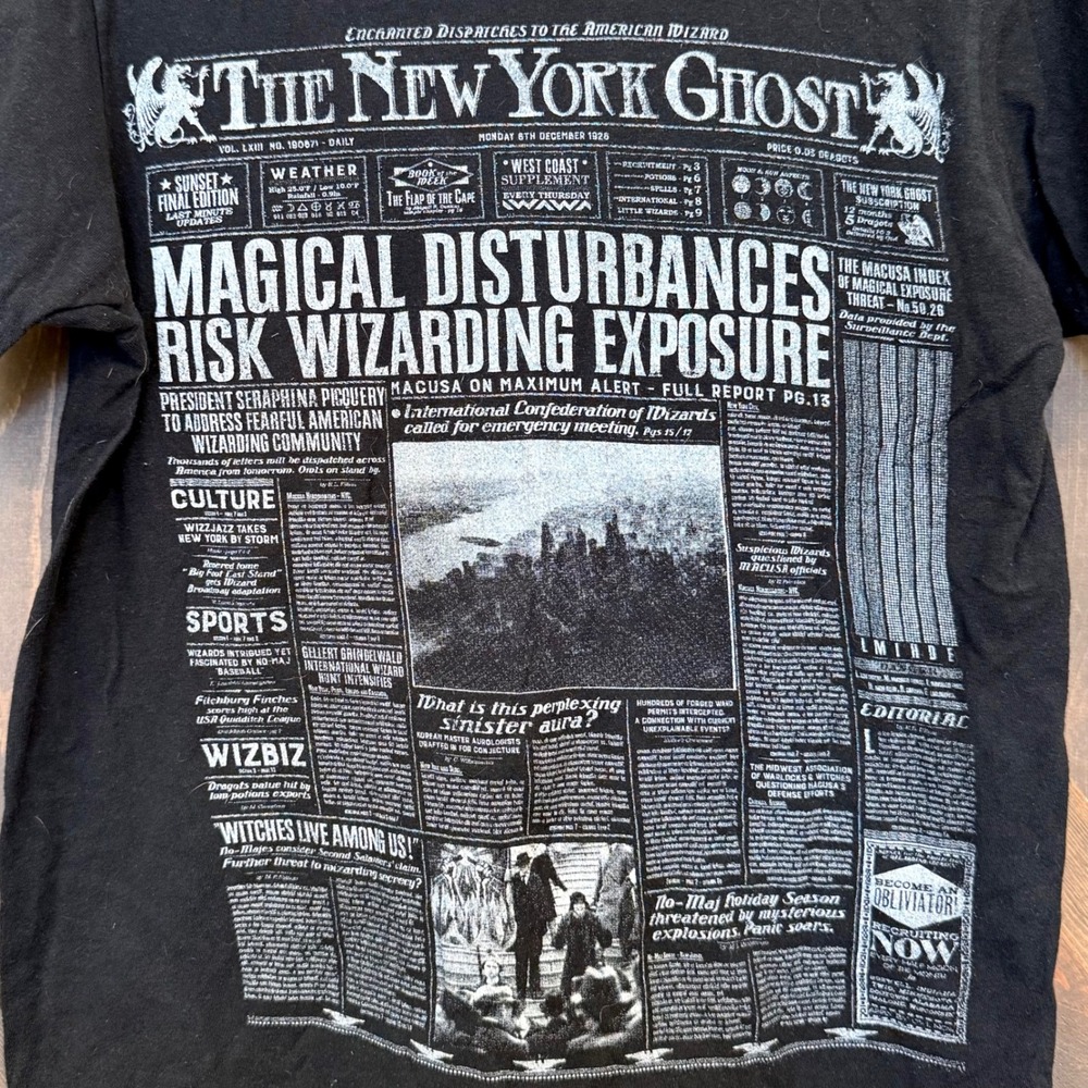 Fantastic Beasts T-Shirt Women Small Black Good New York Ghost Graphic Tee
